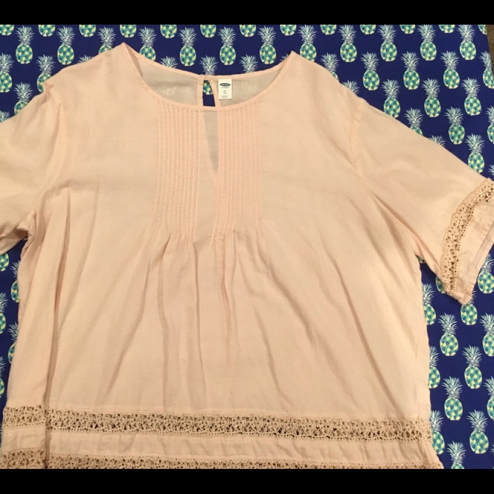 Old Navy Pink Blouse with lace XL